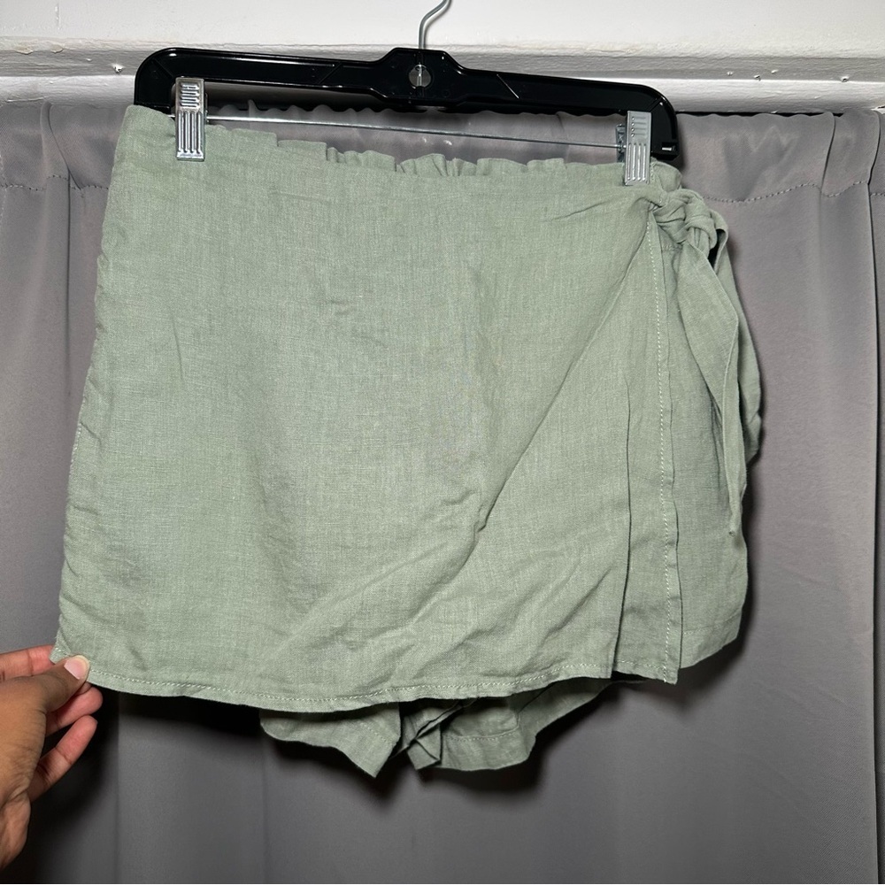 Christian Siriano Sage Green Linen Women's Faux Wrap Skort Size Small